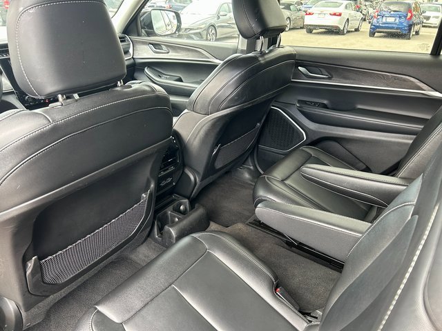 Used 2022 Jeep Grand Cherokee L Limited image 30