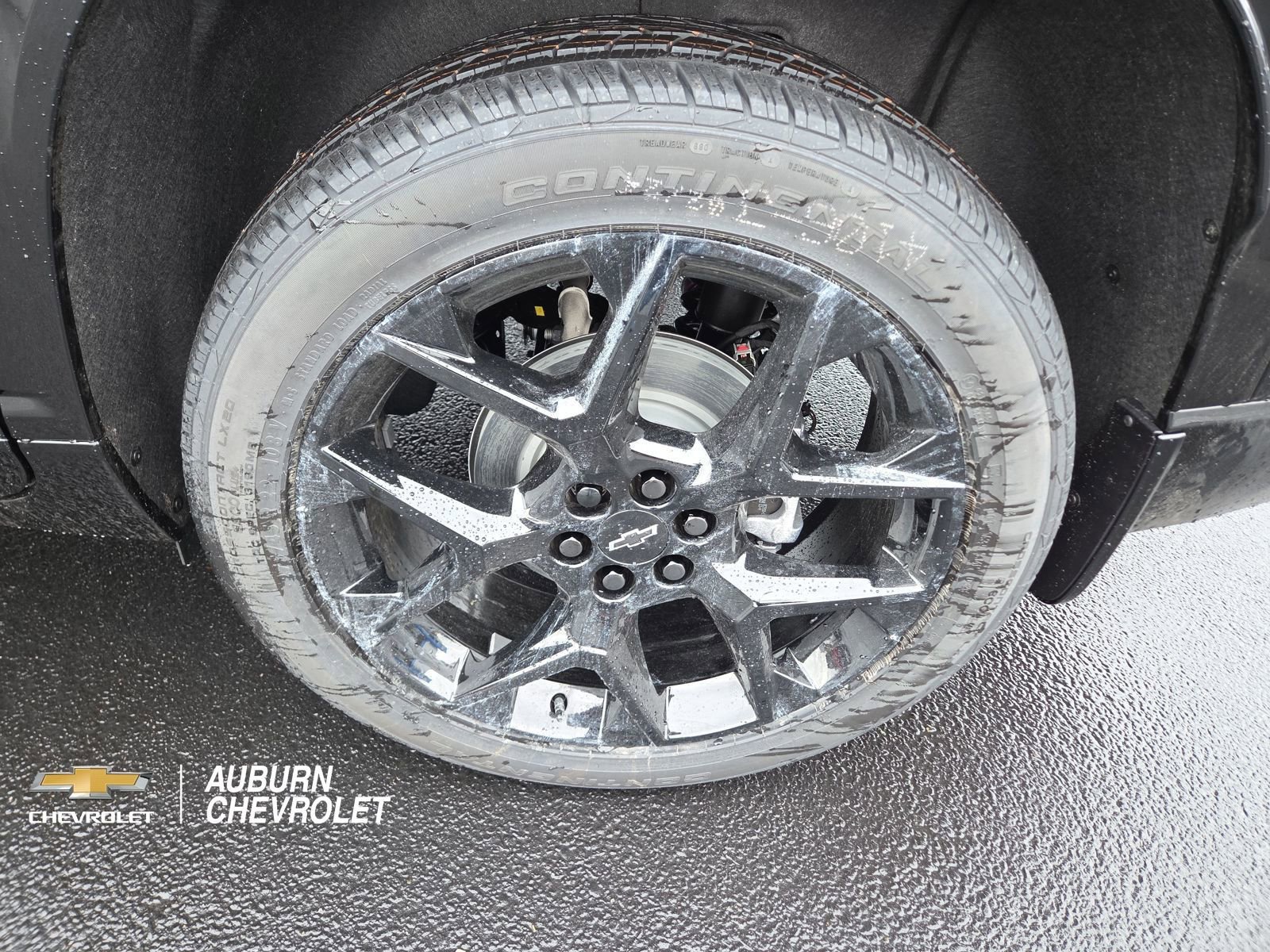New 2026 Chevrolet Traverse RS w/ LPO, Floor Liner Package AWD/4WD image 11