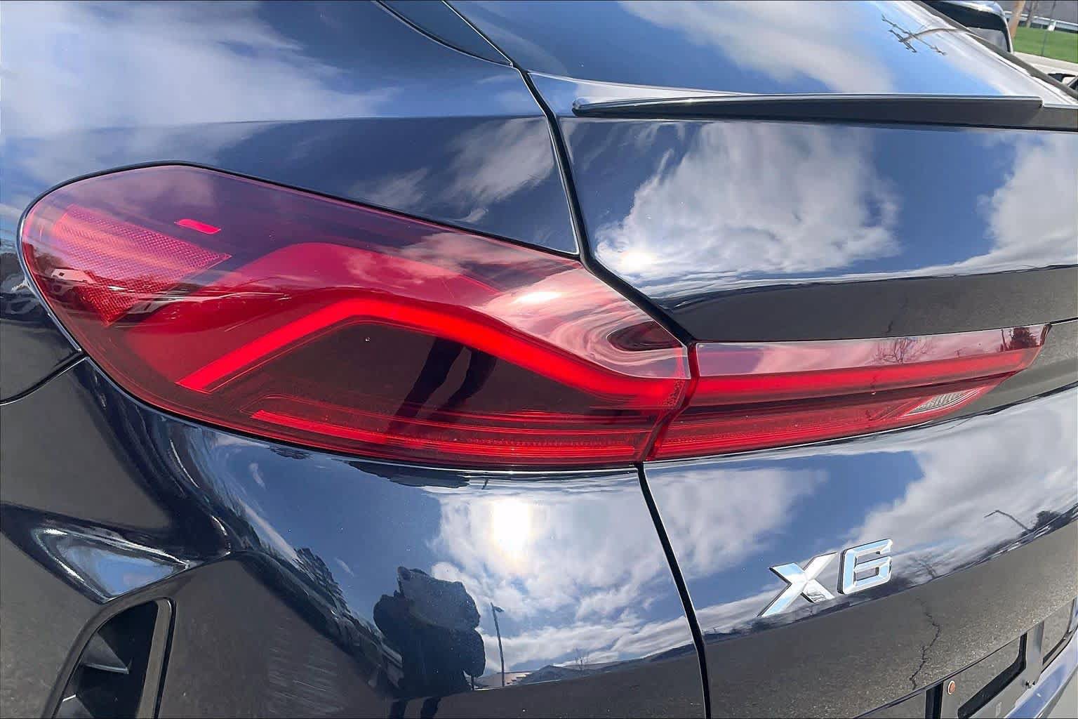 Certified 2022 BMW X6 xDrive40i w/ M Sport Package AWD/4WD image 27