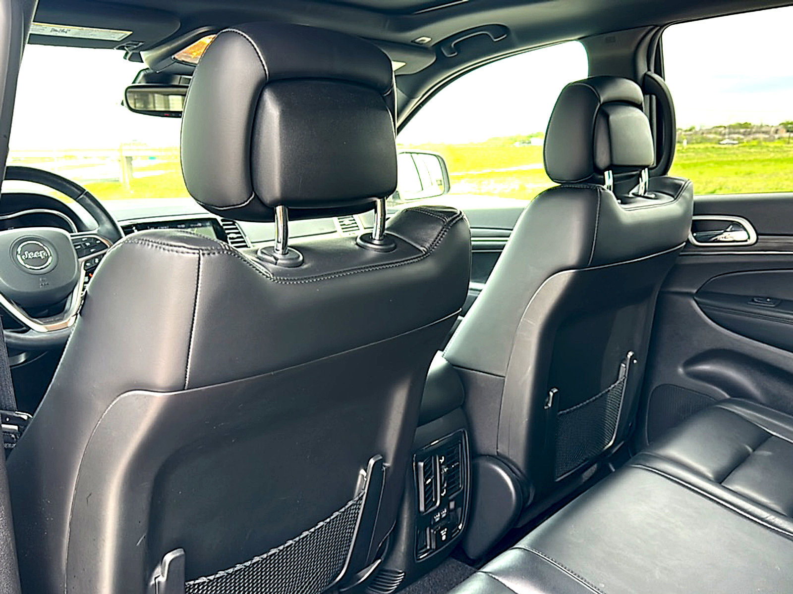 Used 2021 Jeep Grand Cherokee Limited image 18