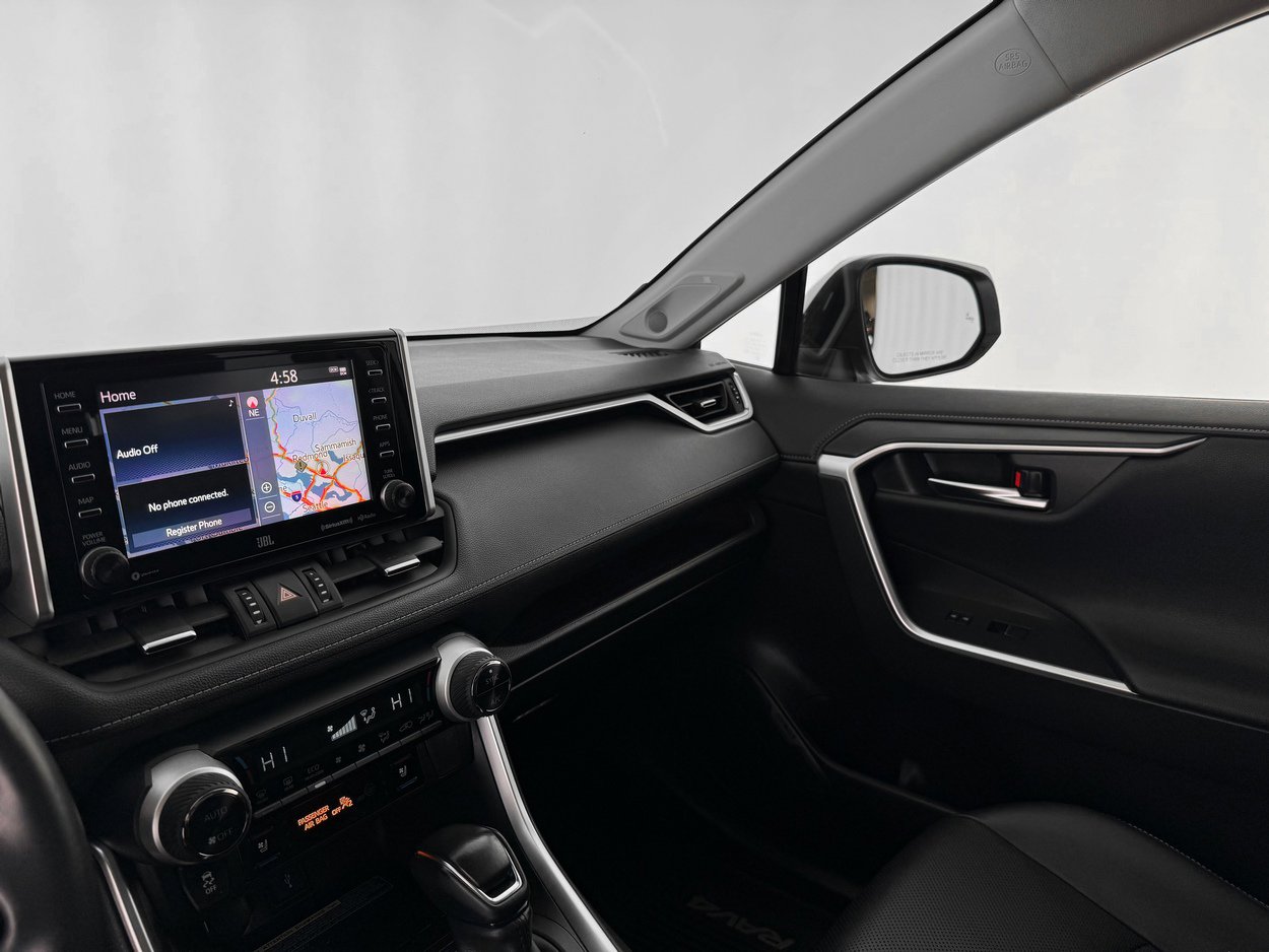 Used 2020 Toyota RAV4 Limited image 23