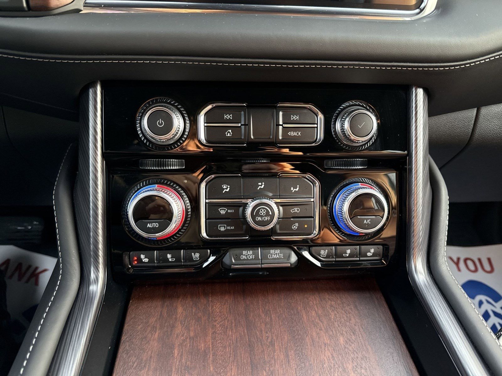 Used 2023 GMC Yukon Denali Ultimate image 19