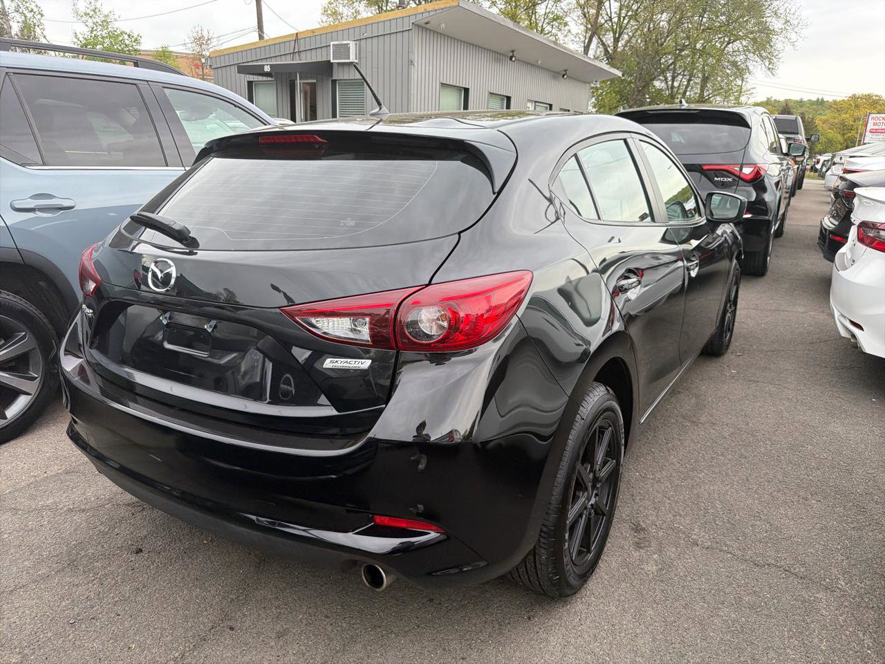 Used 2018 MAZDA MAZDA3 Sport FWD image 6