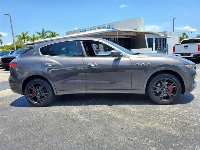 Used 2019 Maserati Levante Base image 9