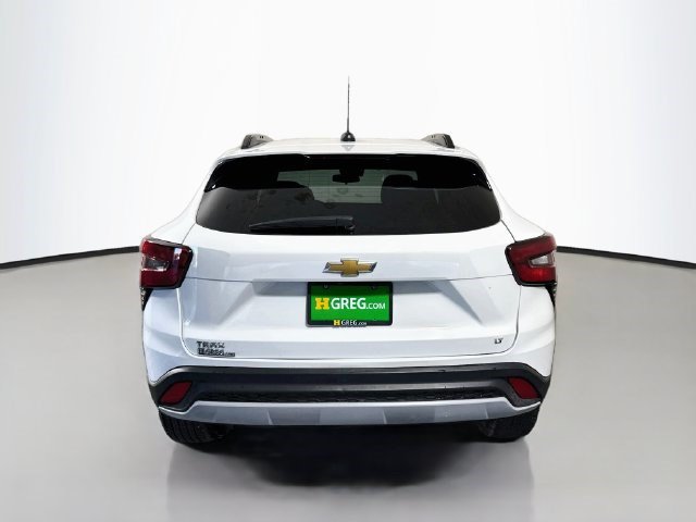 Used 2026 Chevrolet Trax LT FWD image 8