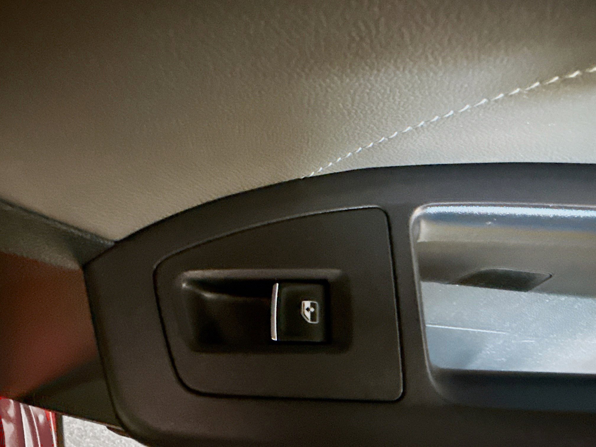 Used 2021 Volkswagen Atlas SEL Premium image 31