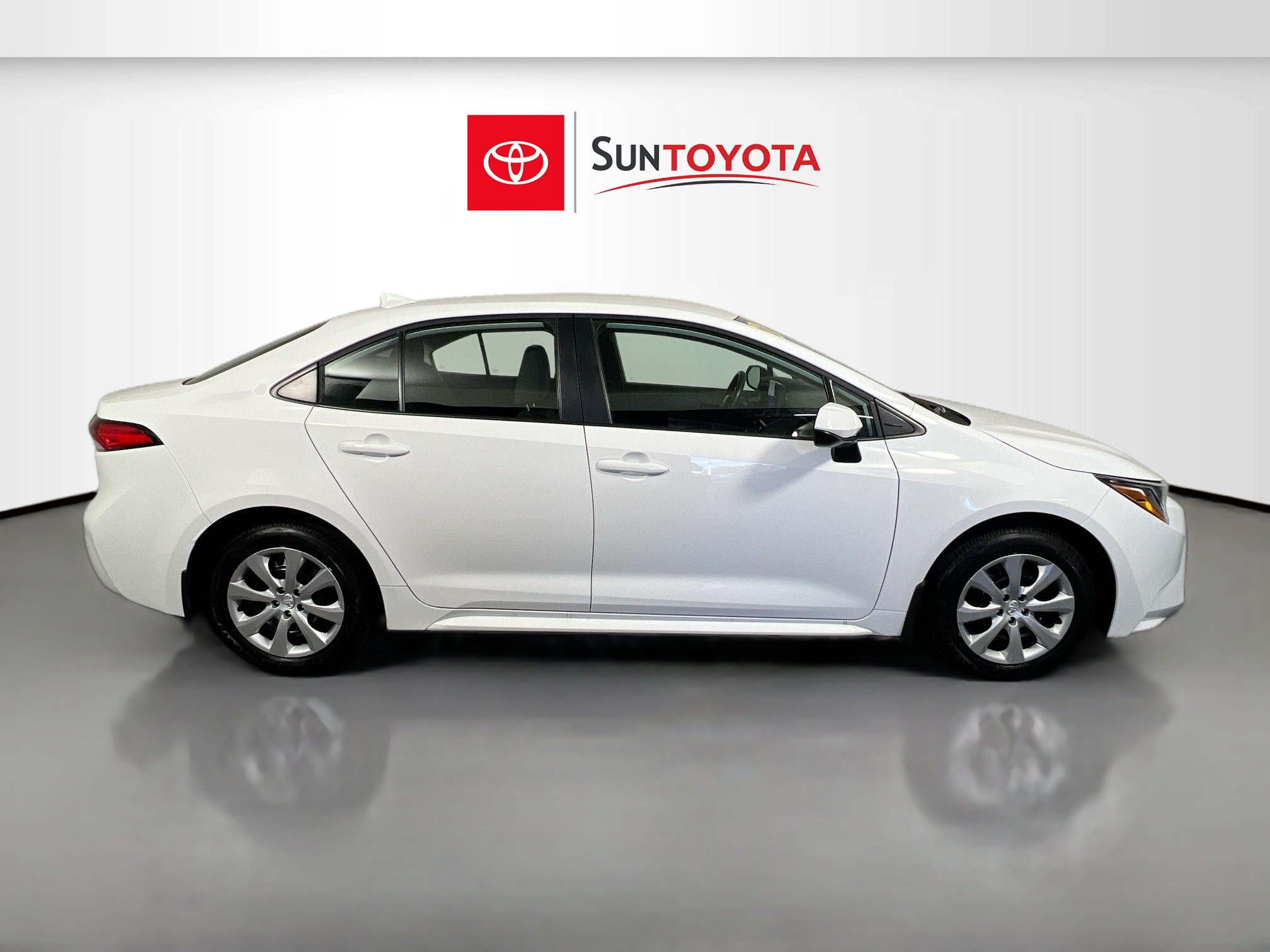 Used 2026 Toyota Corolla LE FWD image 2