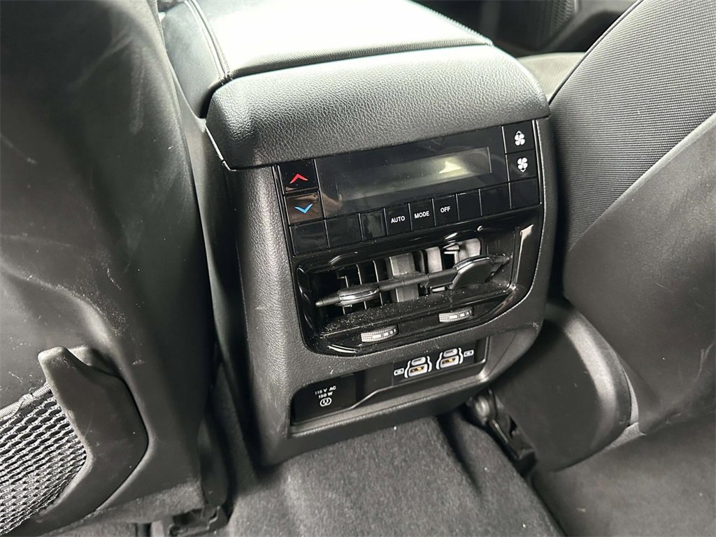 Certified 2023 Jeep Grand Cherokee L Laredo image 13
