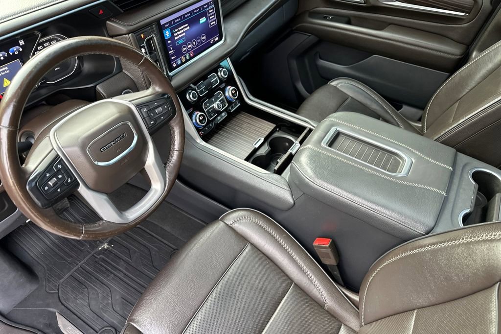 Used 2021 GMC Yukon XL Denali AWD/4WD image 10