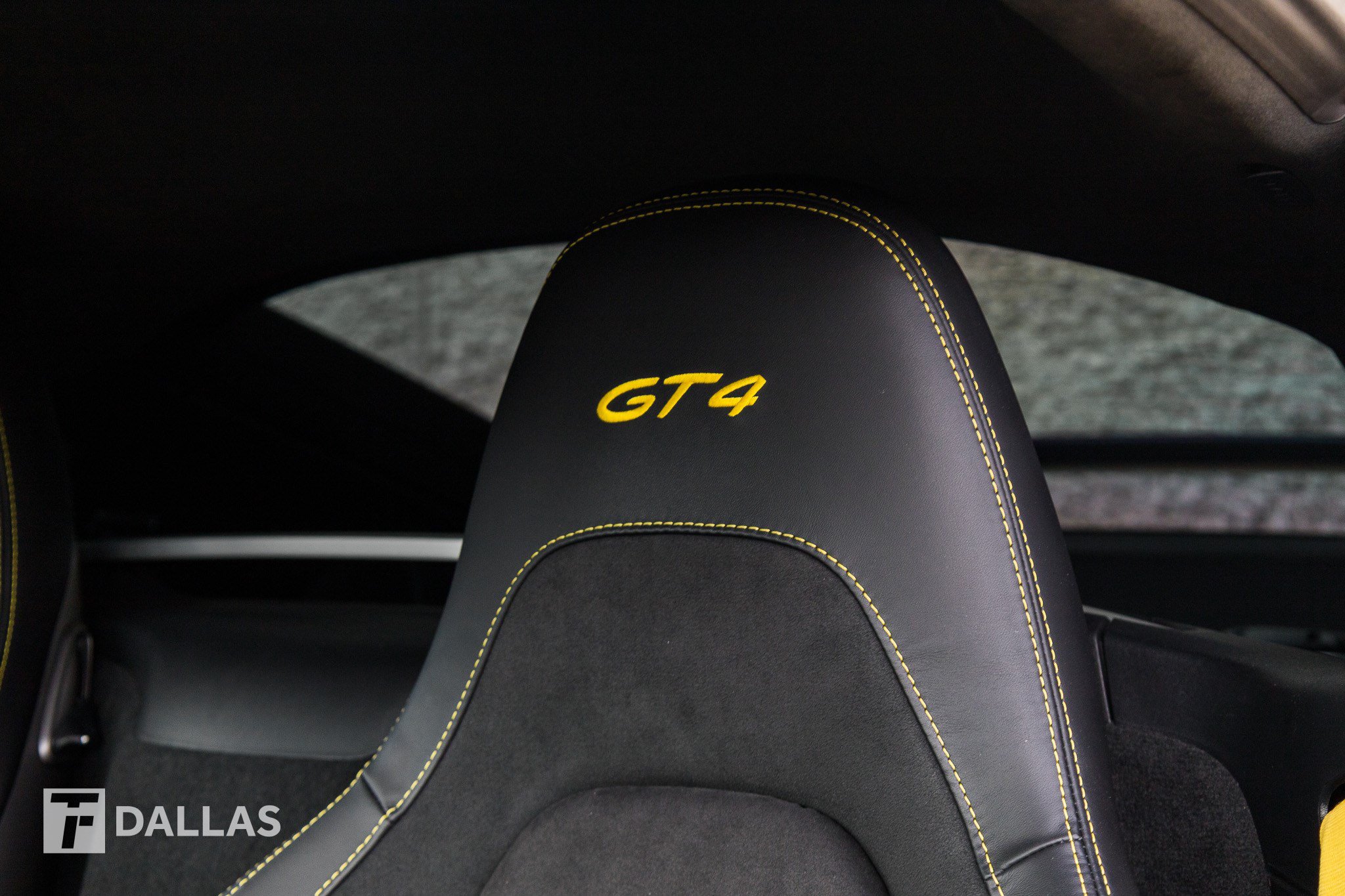 Used 2023 Porsche 718 Cayman GT4 RWD image 25