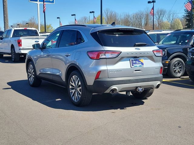 Certified 2022 Ford Escape Titanium w/ Class II Trailer Tow Package image 3