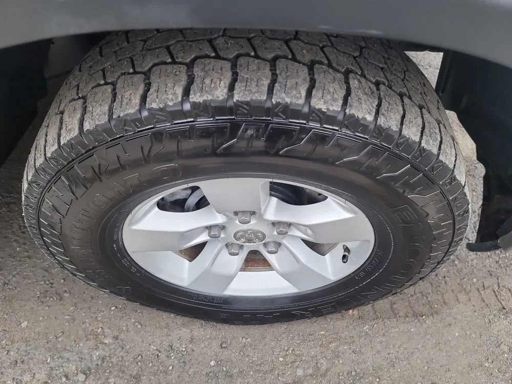 Used 2019 RAM 1500 Classic SLT AWD/4WD image 36