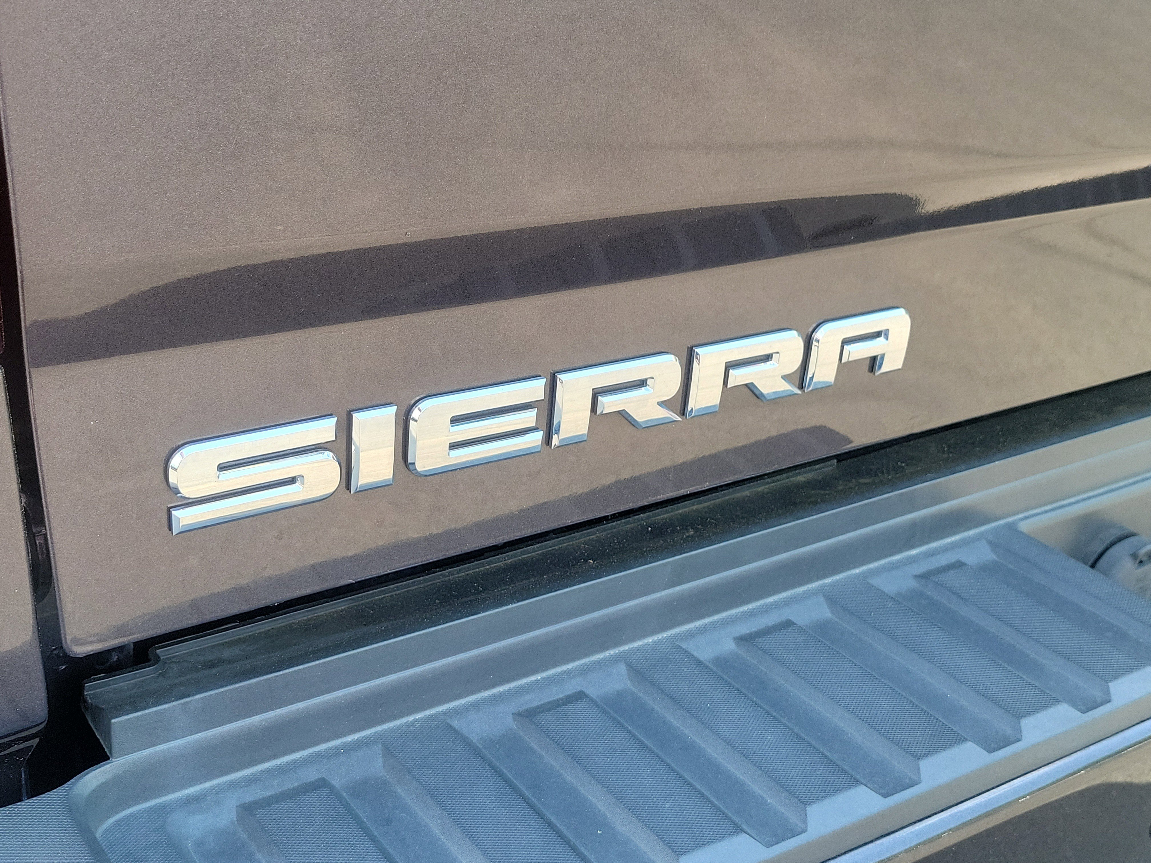 Used 2016 GMC Sierra 2500 Denali w/ Duramax Plus Package AWD/4WD image 7