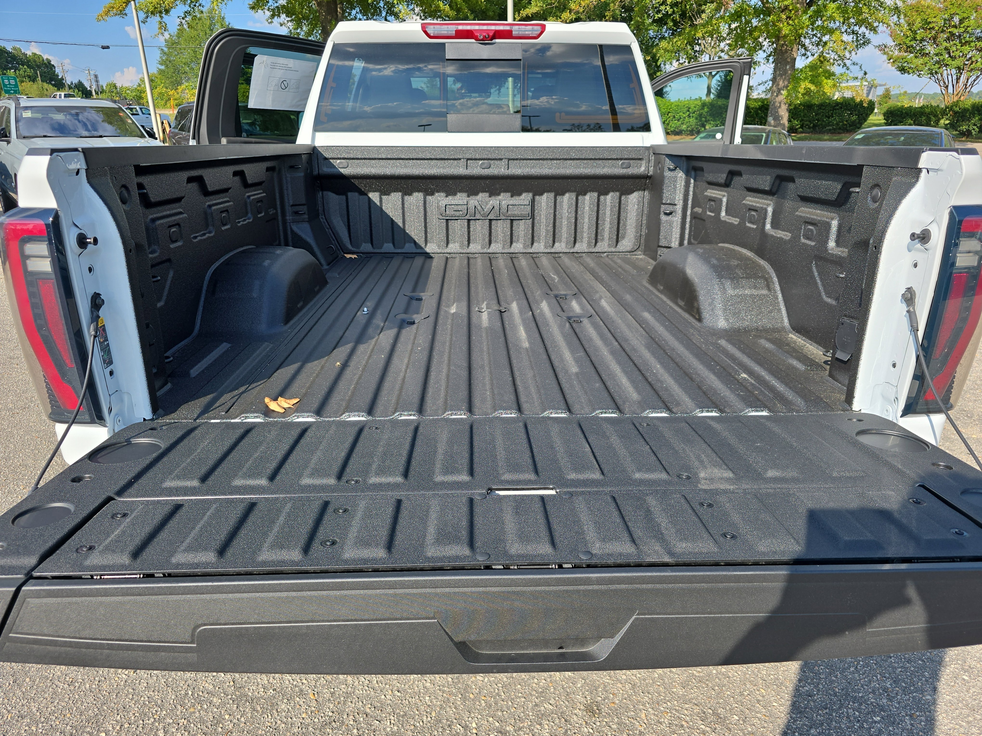 New 2026 GMC Sierra 2500 AT4 w/ AT4 Premium Plus Package image 14