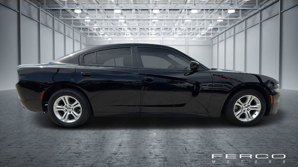 Used 2022 Dodge Charger SXT w/ Leather Interior Group RWD image 6