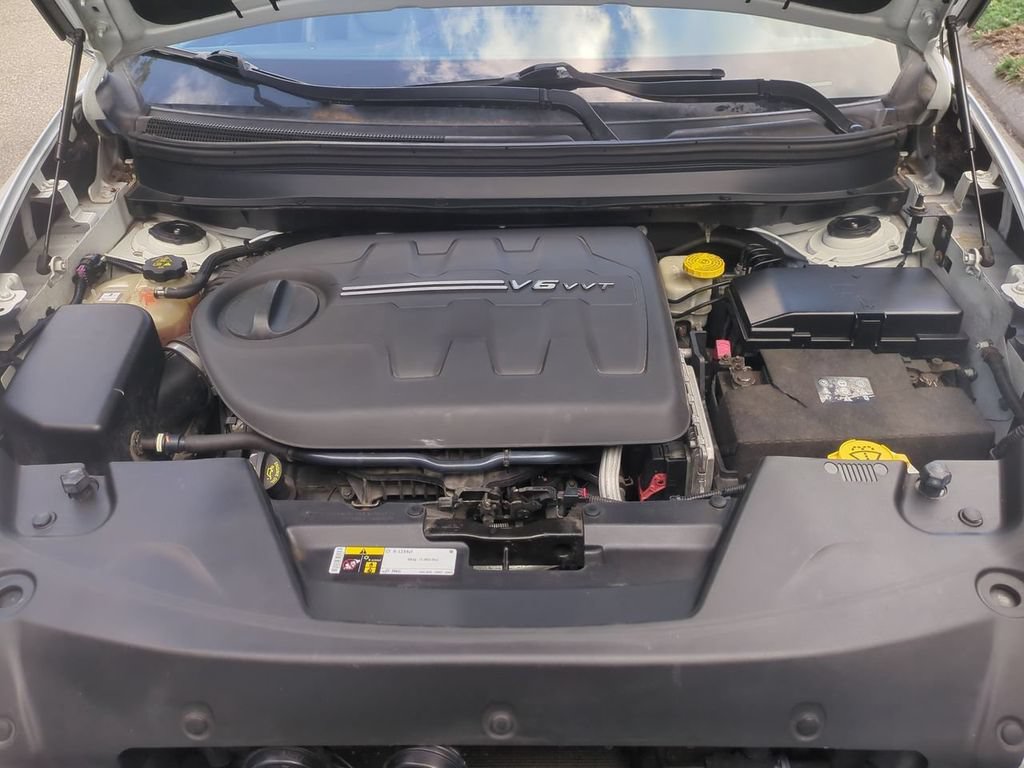 Used 2016 Jeep Cherokee Trailhawk AWD/4WD image 31
