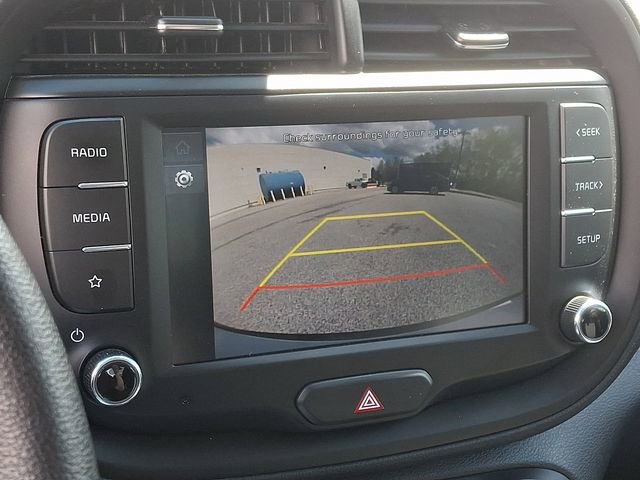 Used 2023 Kia Soul LX w/ LX Technology Package FWD image 4