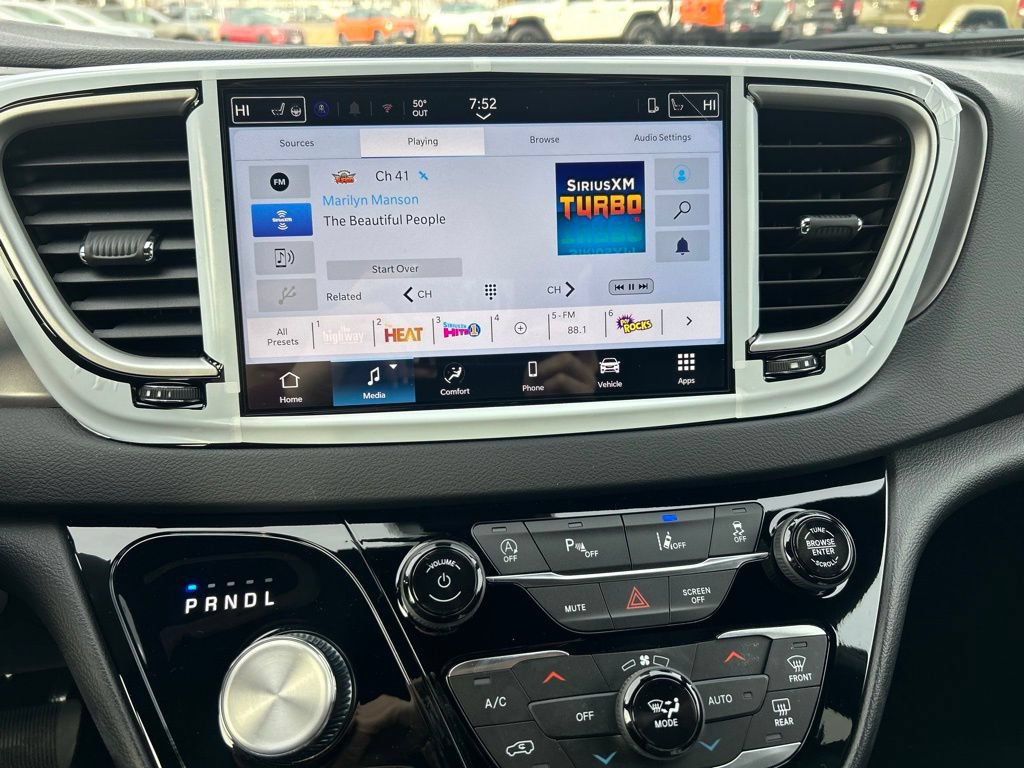 New 2026 Chrysler Voyager LX FWD image 9