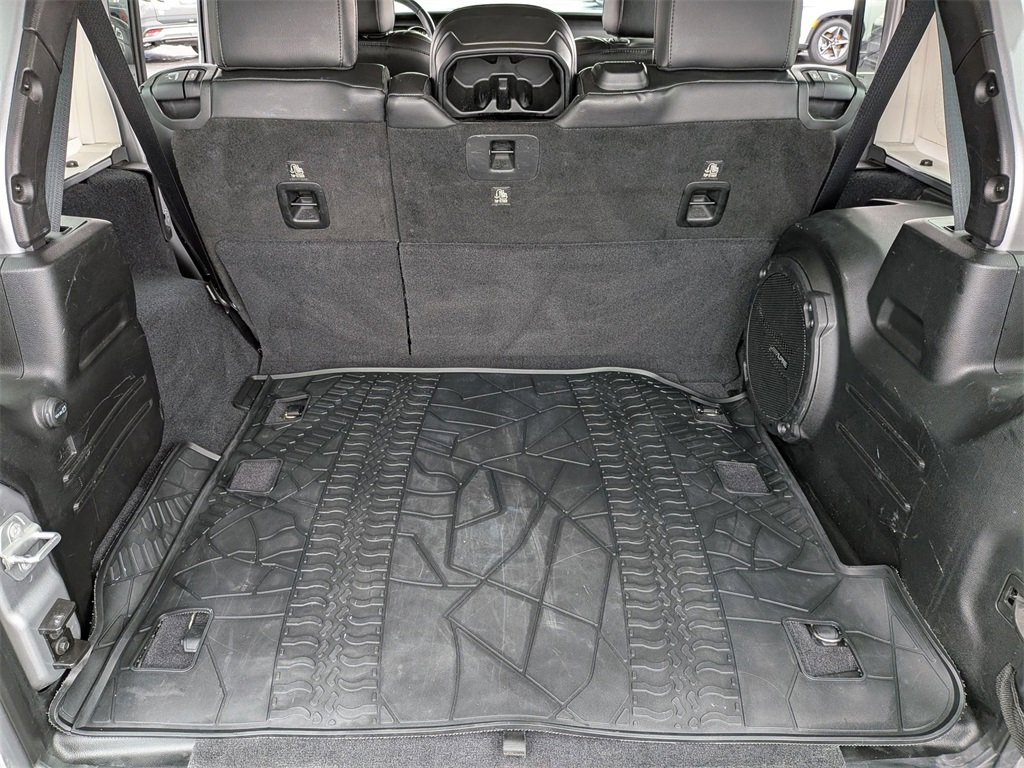 Used 2018 Jeep Wrangler Unlimited Sahara image 6