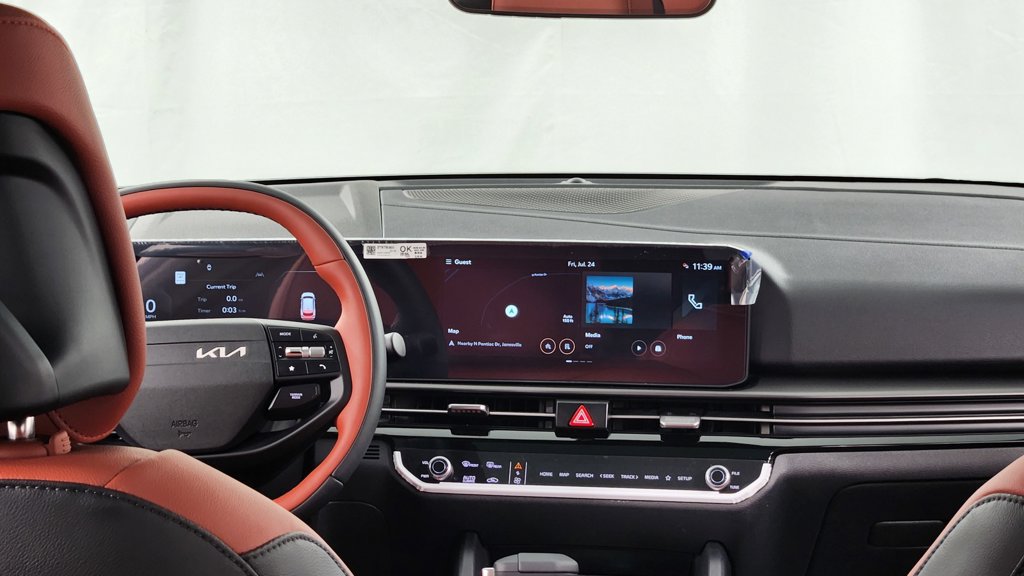 New 2026 Kia Sportage SX AWD/4WD image 16