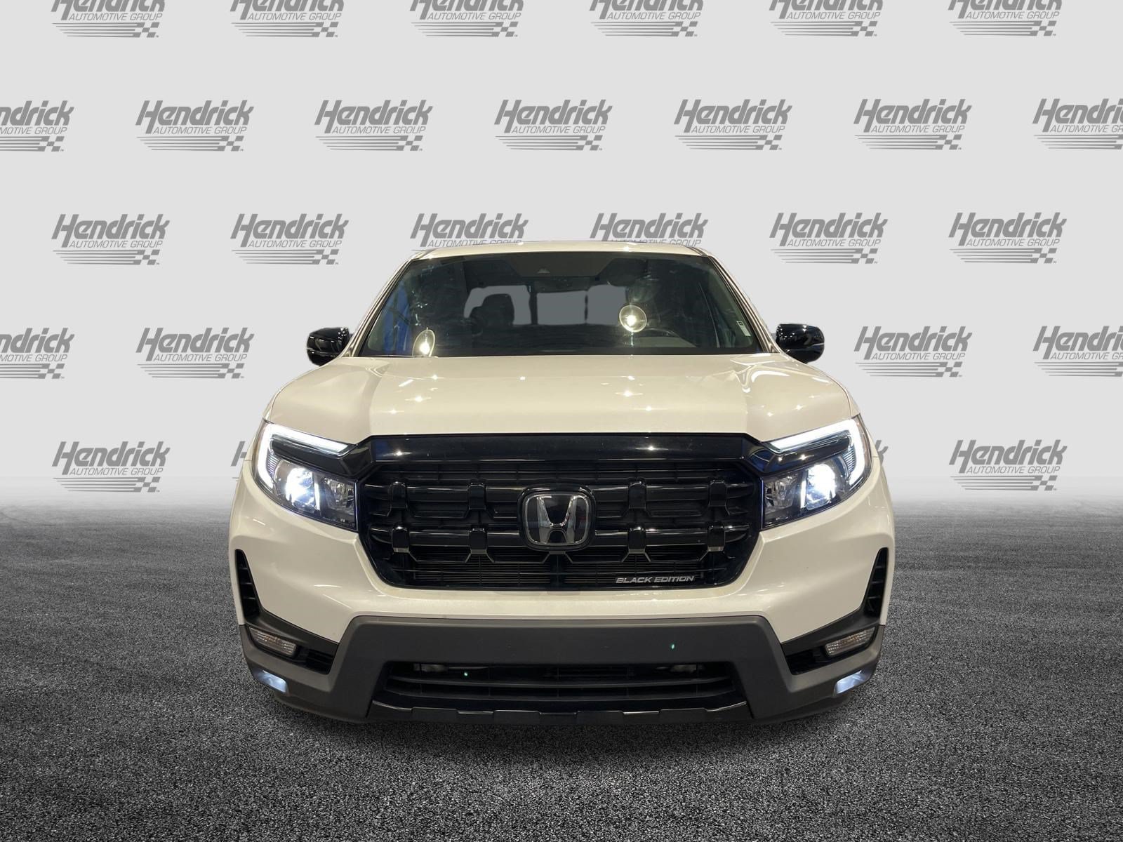 Used 2025 Honda Ridgeline Black Edition image 3