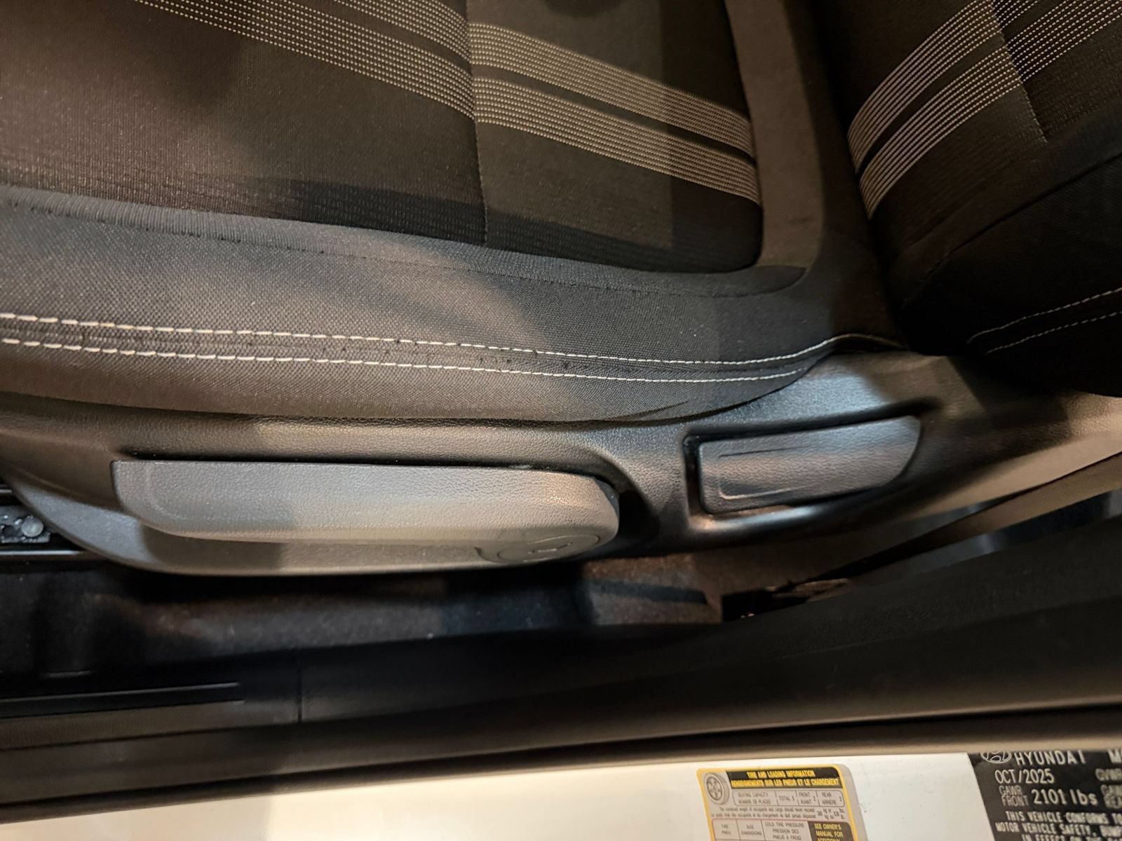 Used 2026 Hyundai Venue SEL FWD image 18