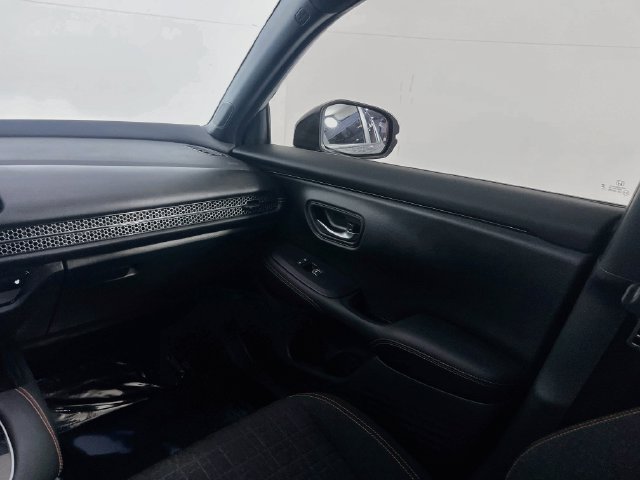 Certified 2025 Honda HR-V Sport image 18