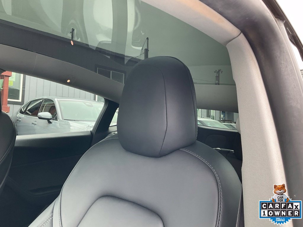 Used 2022 Tesla Model Y Performance AWD/4WD image 18