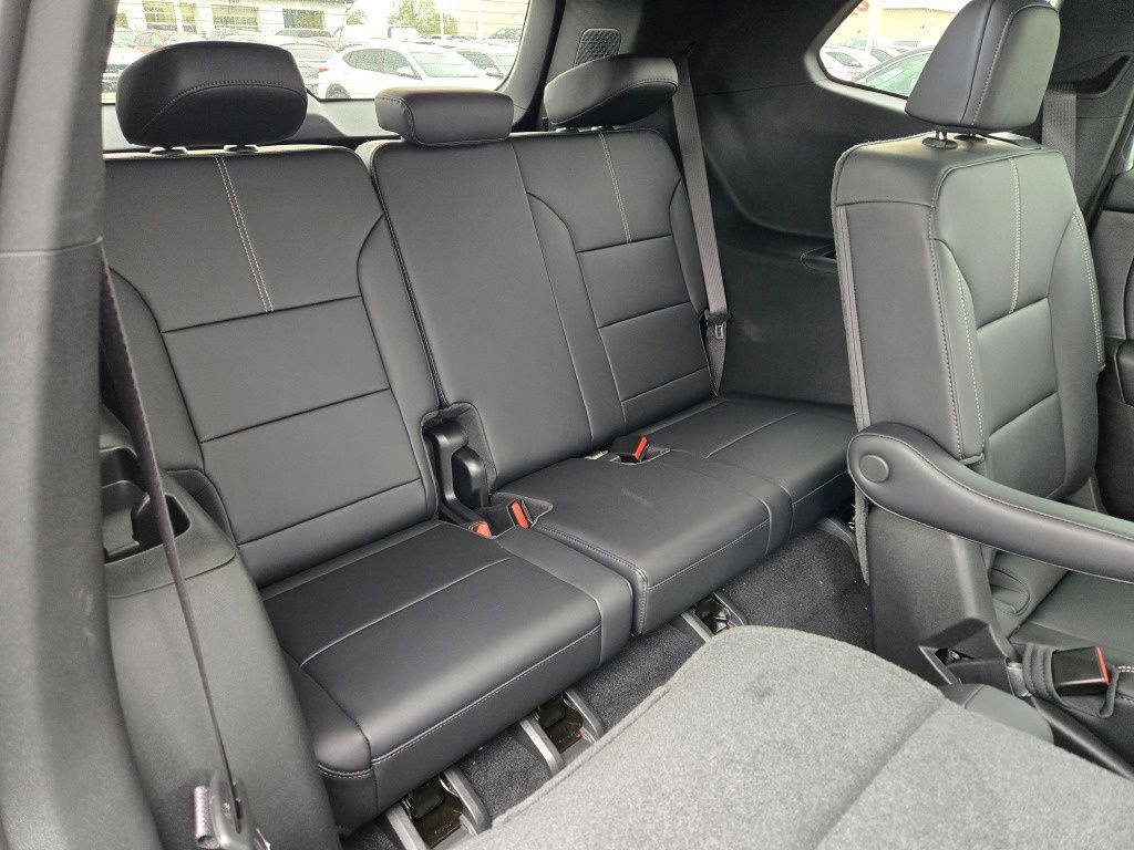 New 2025 GMC Acadia Elevation w/ Elevation Premium Package FWD image 25