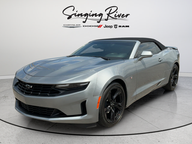 Used 2024 Chevrolet Camaro LT w/ Technology Package RWD image 3