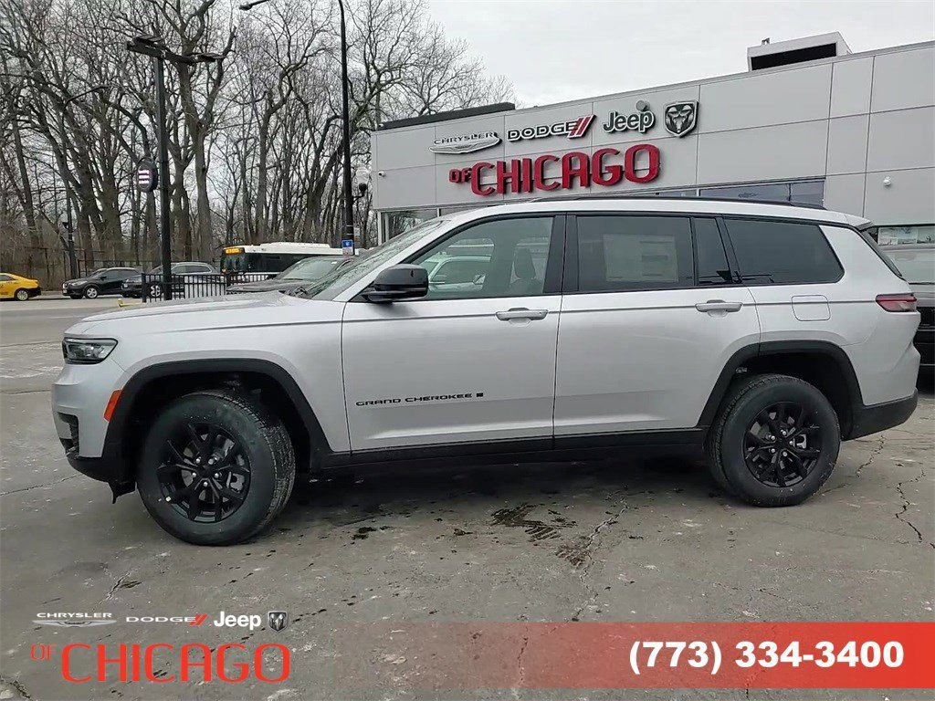 Certified 2025 Jeep Grand Cherokee L Altitude image 9