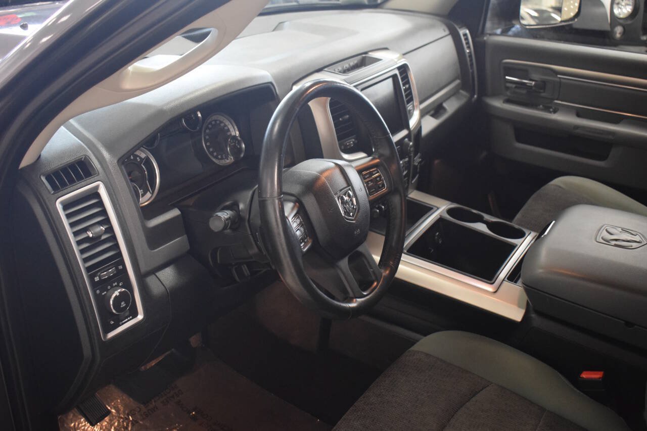 Used 2015 RAM 1500 Big Horn AWD/4WD image 23