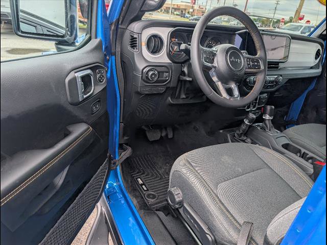 Used 2024 Jeep Wrangler Unlimited Sahara image 5