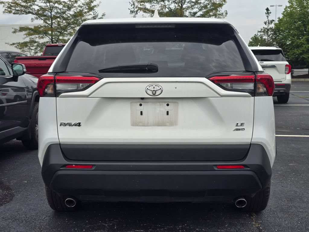 Used 2024 Toyota RAV4 LE AWD/4WD image 7