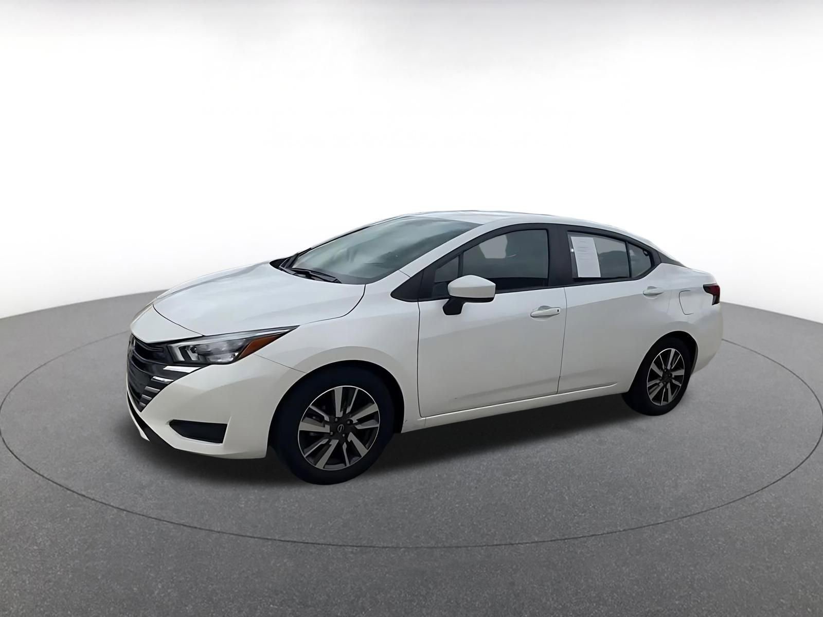Used 2025 Nissan Versa SV FWD image 8