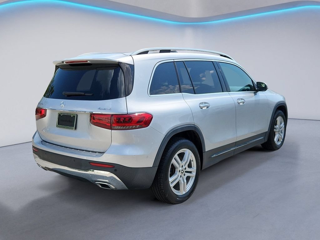 Used 2023 Mercedes-Benz GLB 250 4MATIC w/ Premium Package image 4
