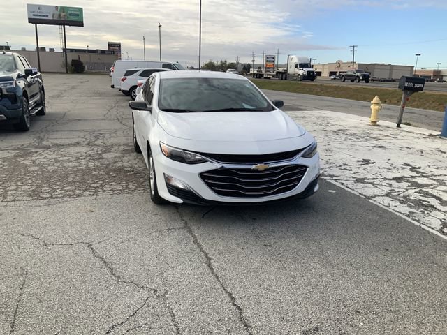 Used 2024 Chevrolet Malibu LS image 4
