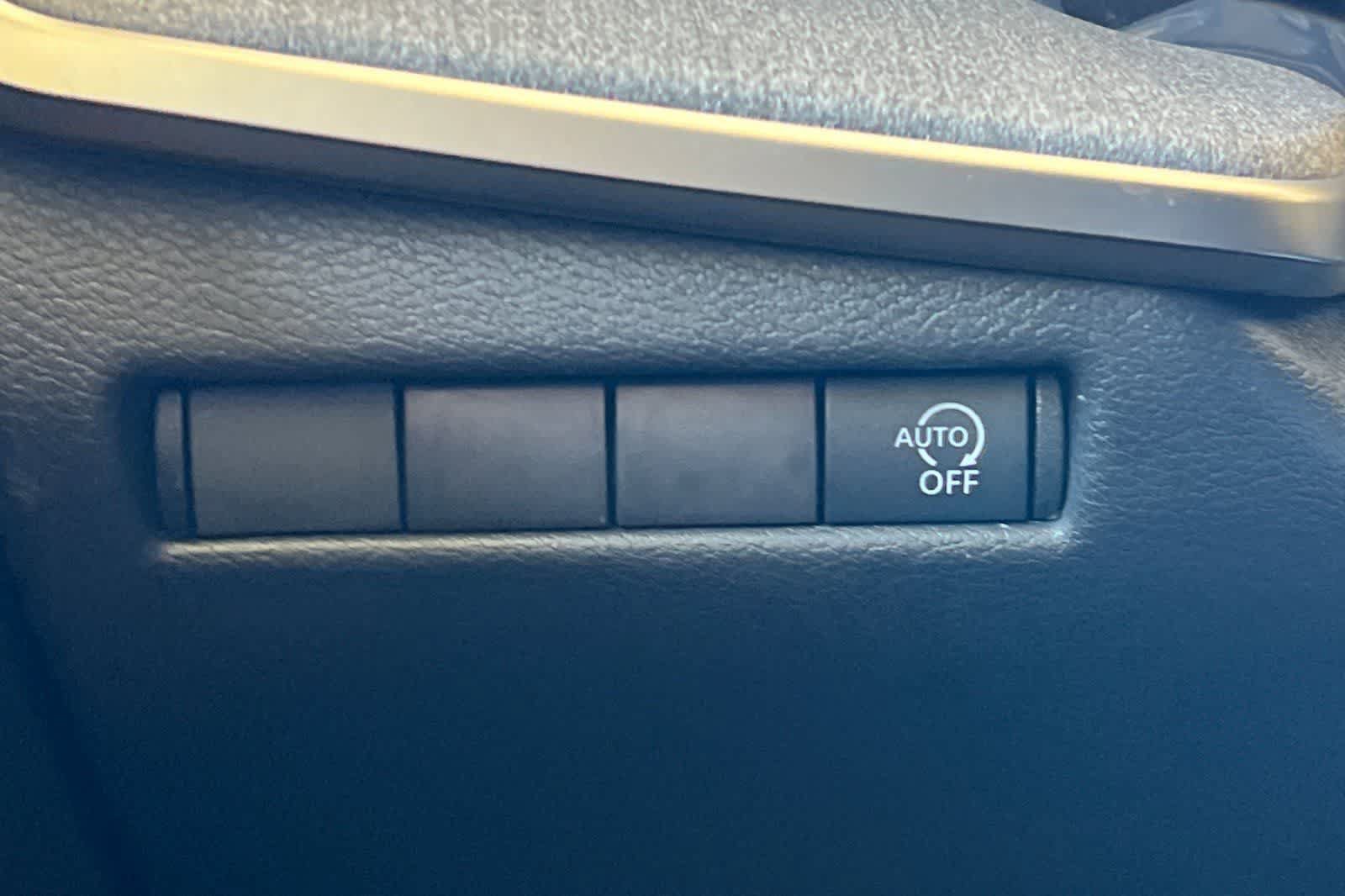 New 2026 Nissan Kicks S FWD image 31