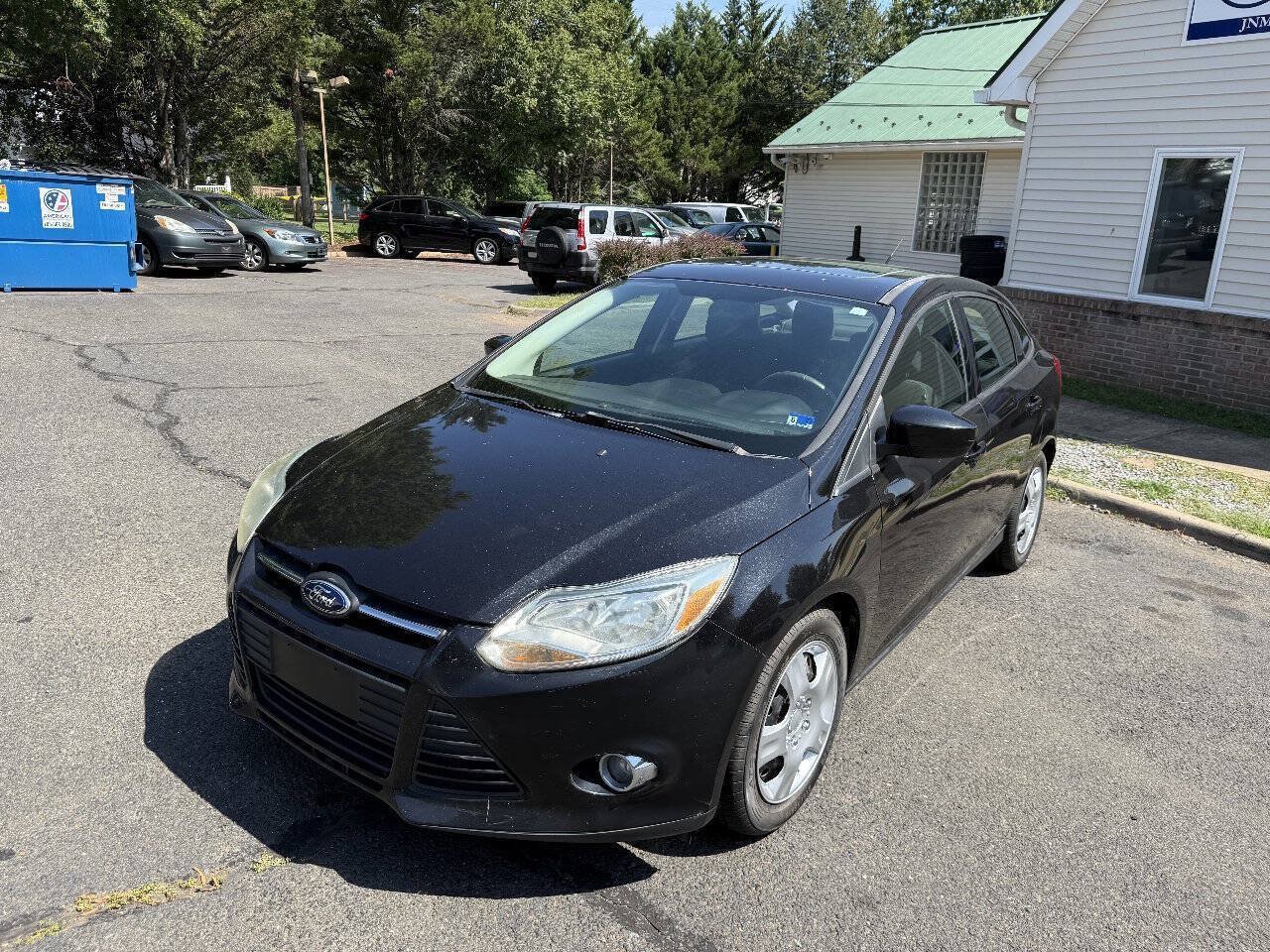 Used 2012 Ford Focus SE w/ Interior Protection Pkg FWD image 3