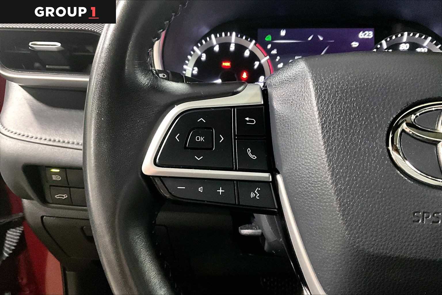 Used 2023 Toyota Highlander XSE image 24