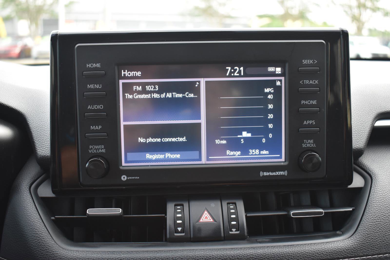 Used 2020 Toyota RAV4 XLE Premium FWD image 38