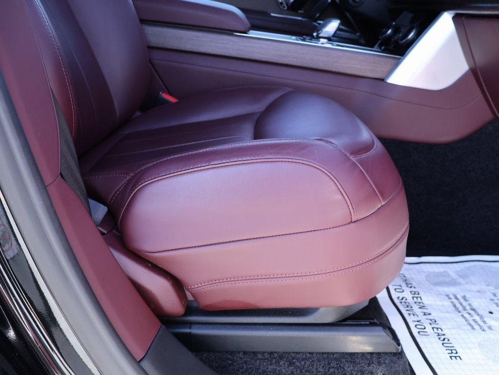 Used 2023 Land Rover Range Rover SE image 10