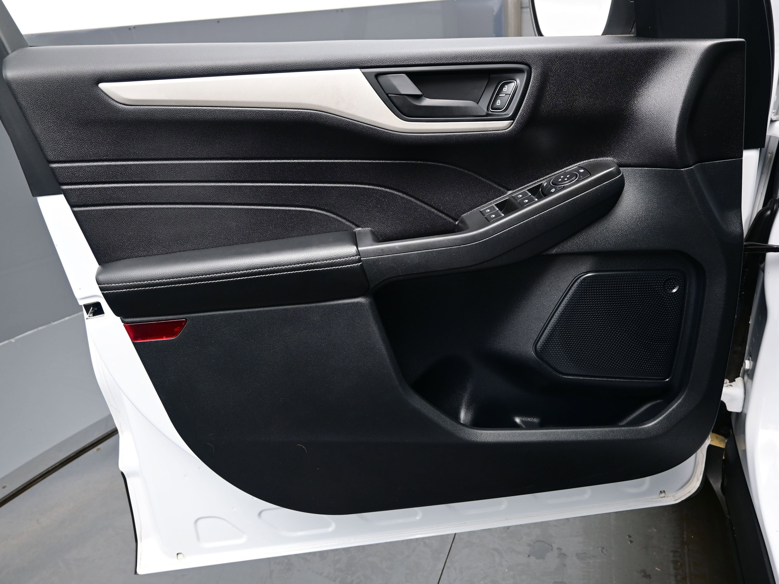 Used 2021 Ford Escape S image 9