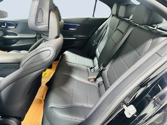 Used 2026 Mercedes-Benz C 300 4MATIC Sedan image 7