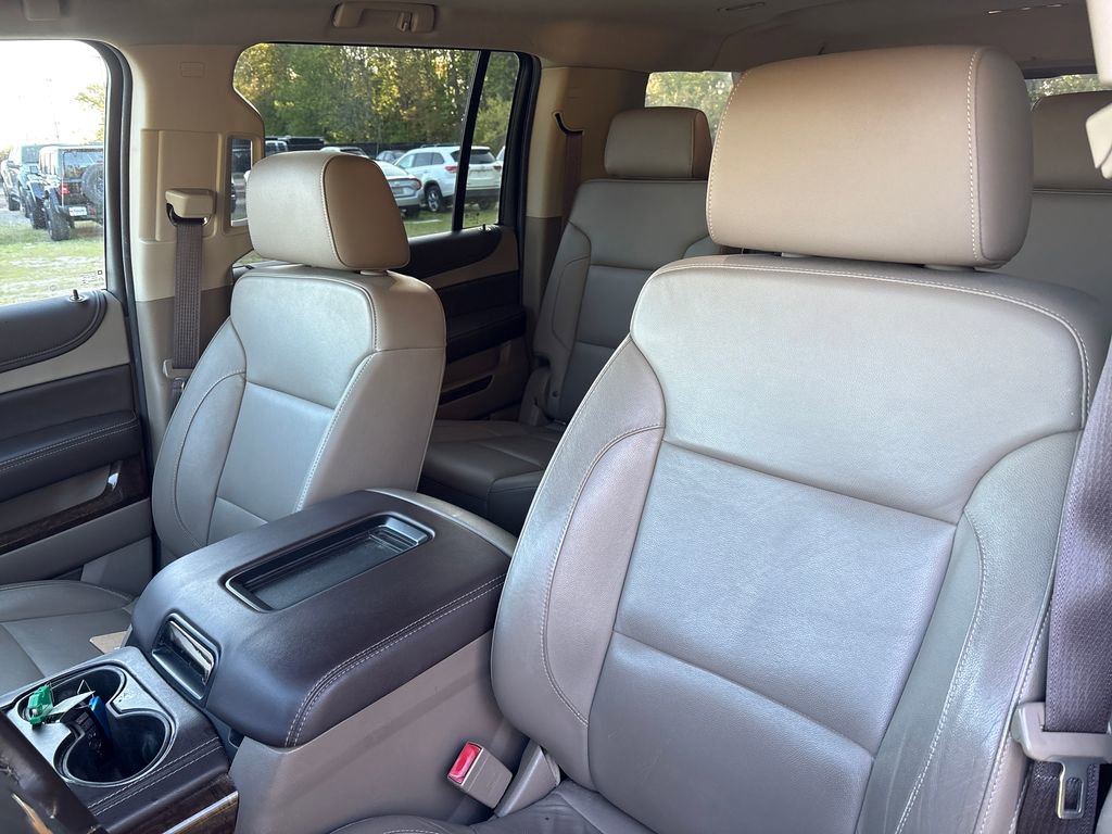 Used 2018 Chevrolet Suburban LT AWD/4WD image 11