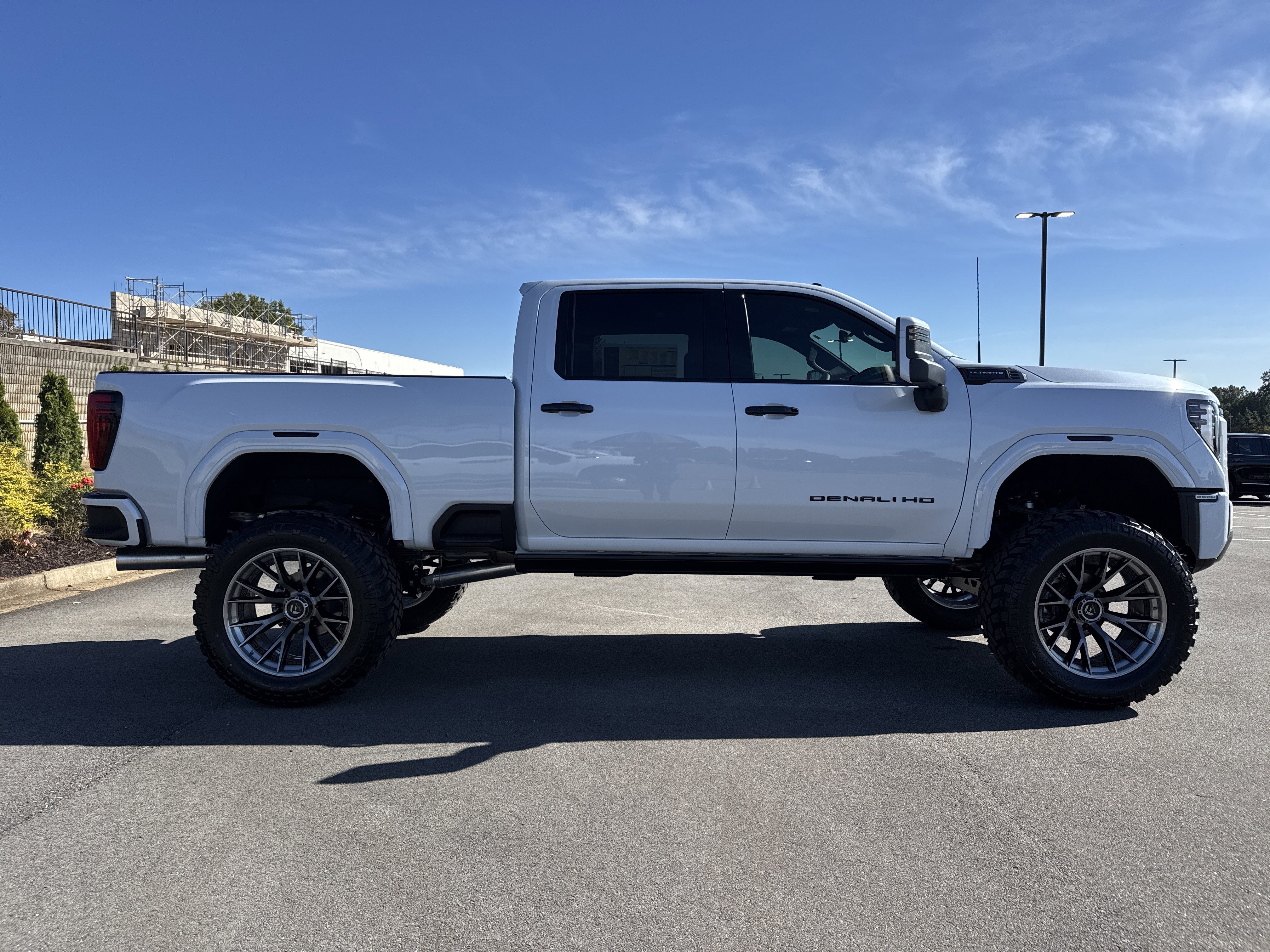 New 2026 GMC Sierra 2500 Denali Ultimate image 11