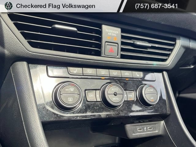 Used 2022 Volkswagen Jetta SE FWD image 38
