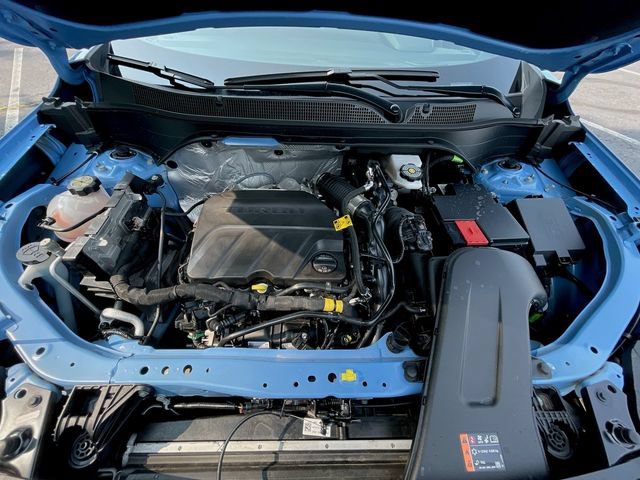 Used 2024 Chevrolet Trax RS w/ Sunroof Package FWD image 29
