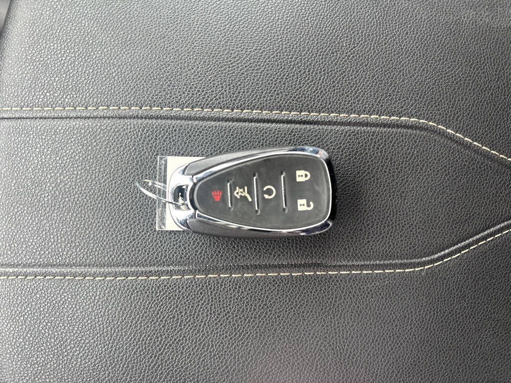 Used 2022 Chevrolet Traverse LT w/ Midnight/Sport Edition image 45