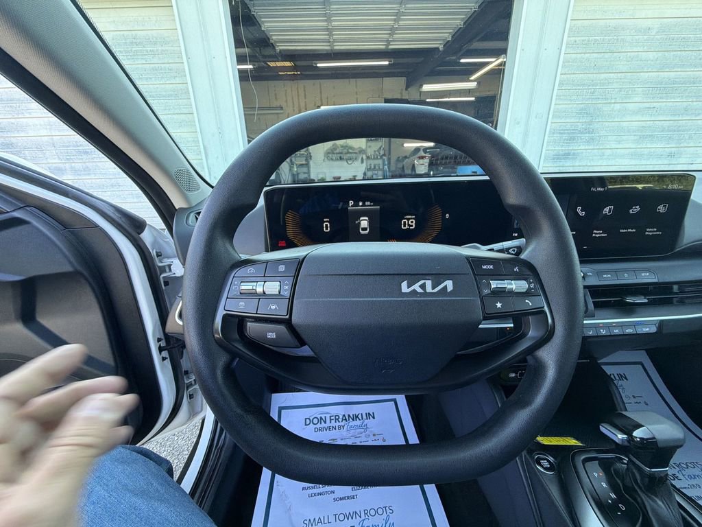Used 2025 Kia K4 FWD image 14